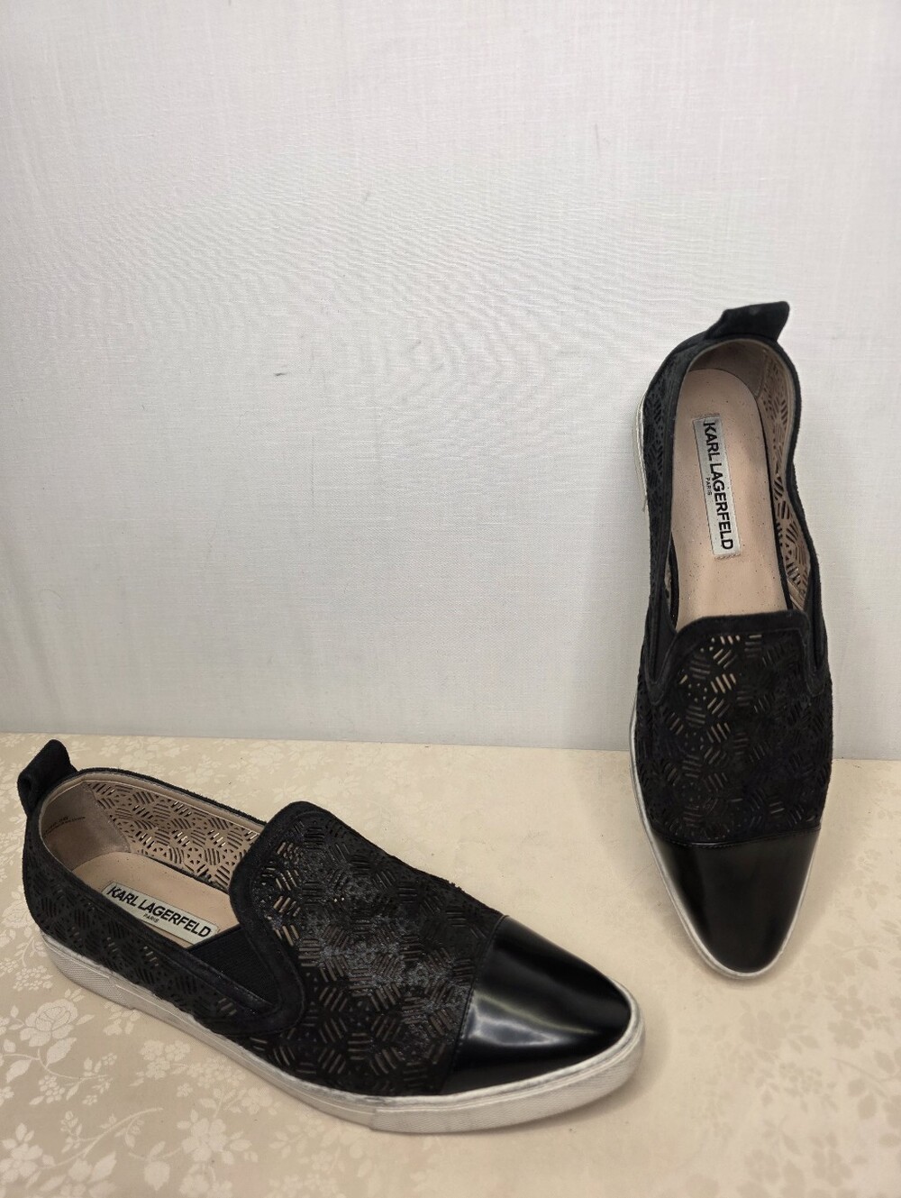 Karl Lagerfeld Paris Laser Cut Cap Toe Slip On Sneaker Flats Black 9.5M